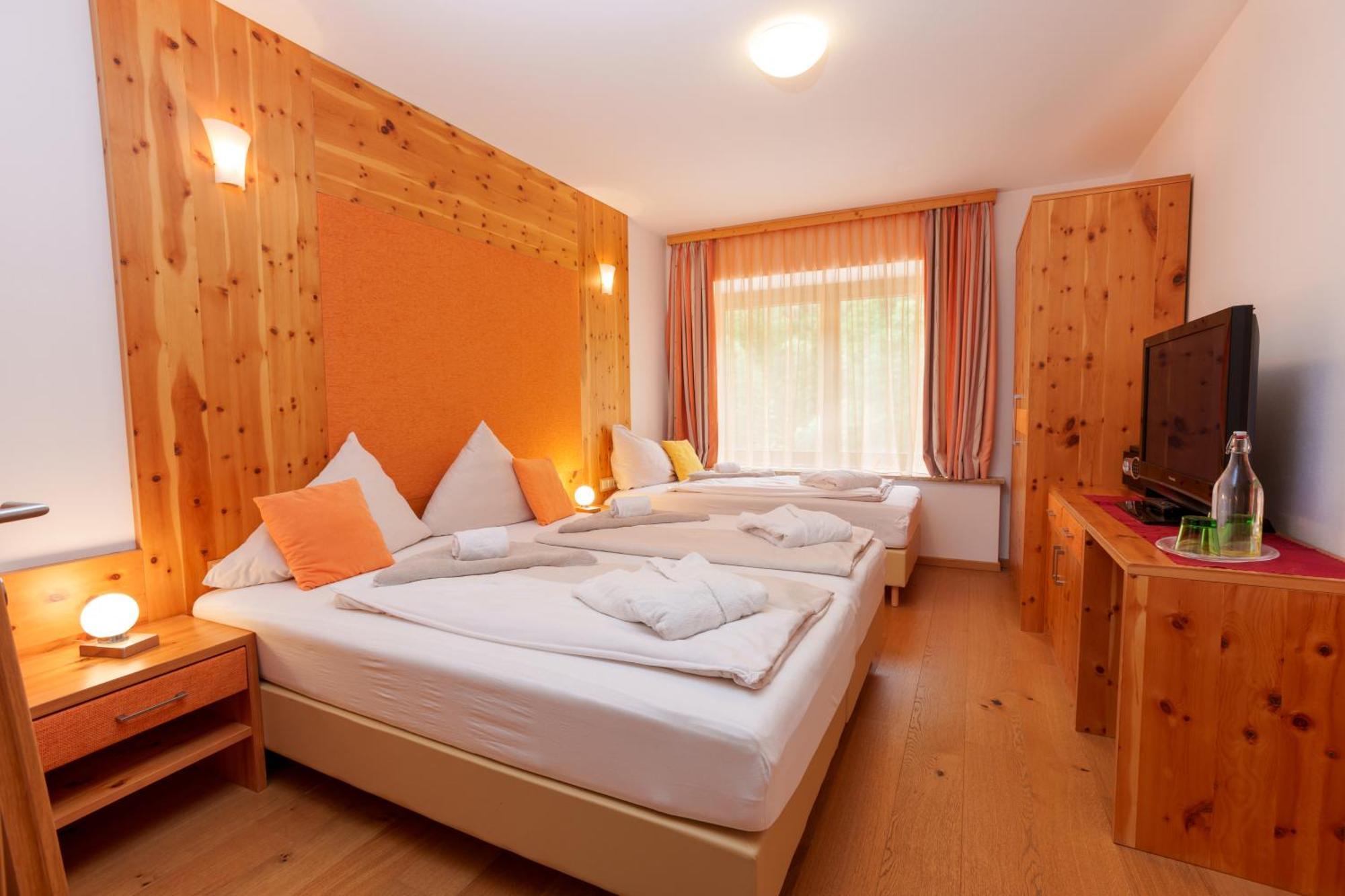 Hotel Künstleralm Kaprun Exterior foto