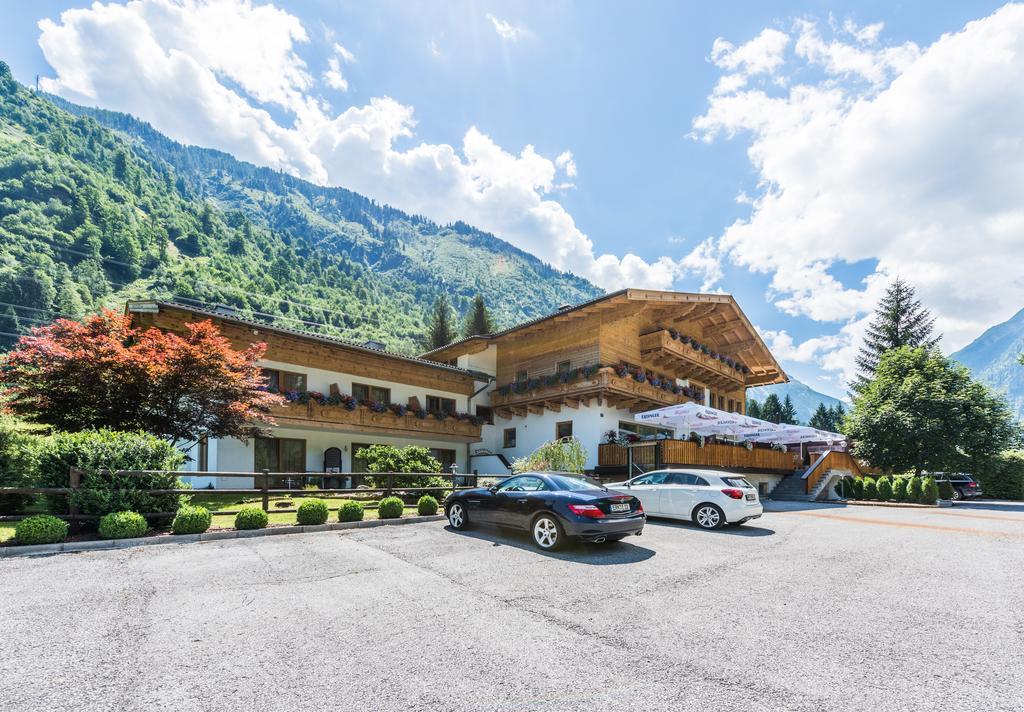 Hotel Künstleralm Kaprun Exterior foto