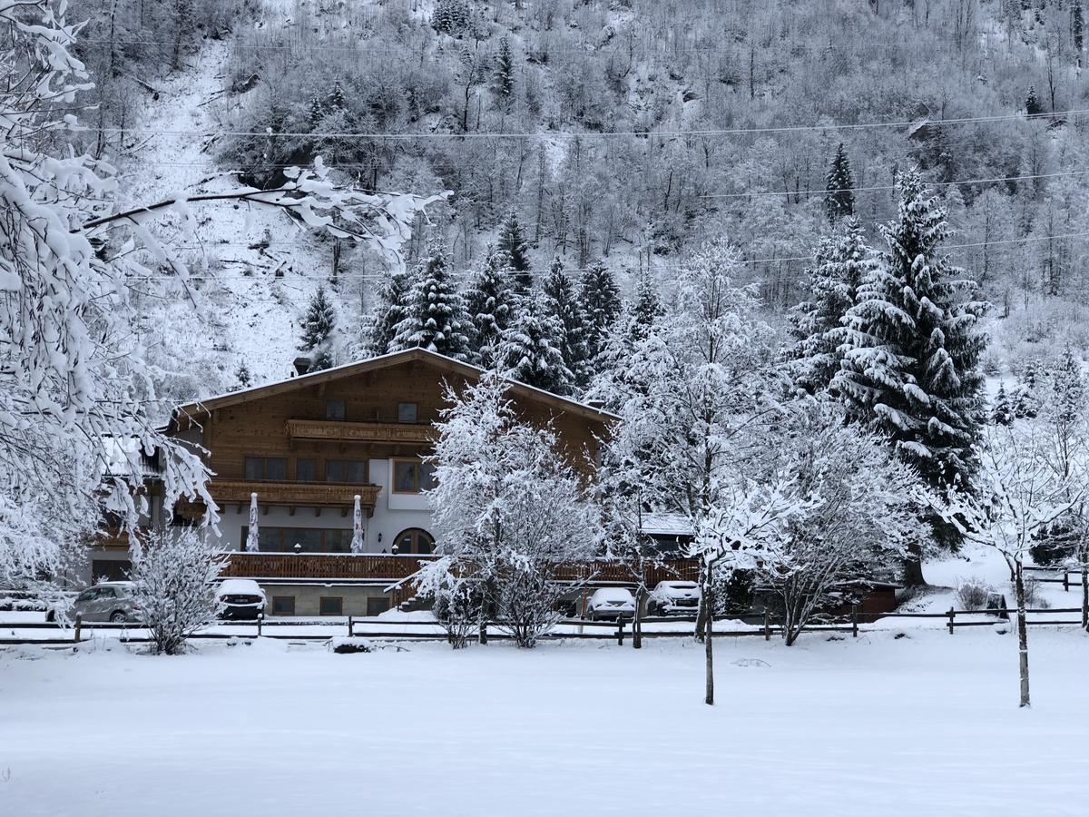 Hotel Künstleralm Kaprun Exterior foto